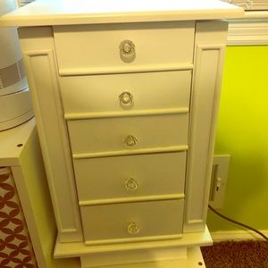 Used like New large jewelry armoire WITH legs